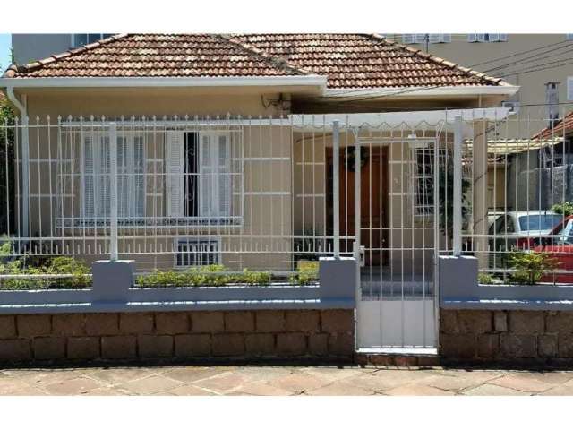 Casa para venda  no Bairro Azenha em Porto Alegre