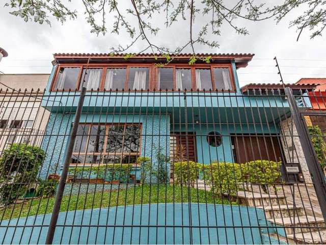 Casa para venda  no Bairro VILA IPIRANGA em Porto Alegre