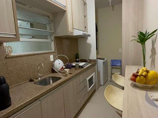 Lindo apartamento de 2  dormitórios no centro de florianópolis