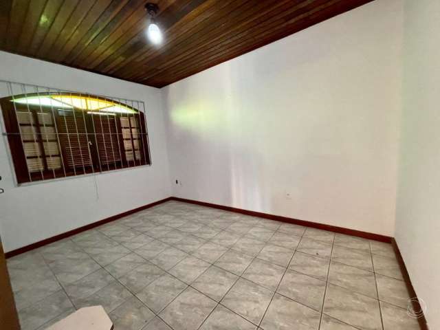 Ótima casa de 3 dormitórios no campeche