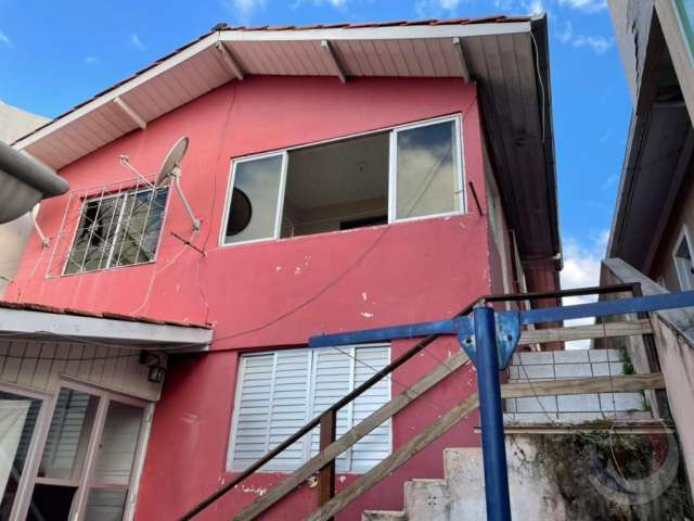 Linda casa residencial de 5 dormitórios no centro