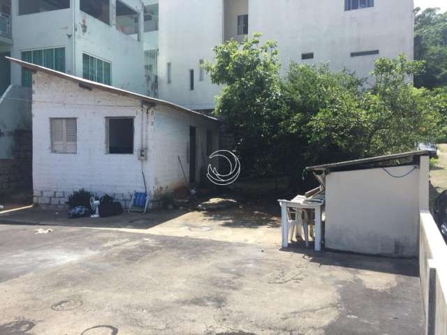 Ótima casa residencial de 2 dormitórios no saco dos limões