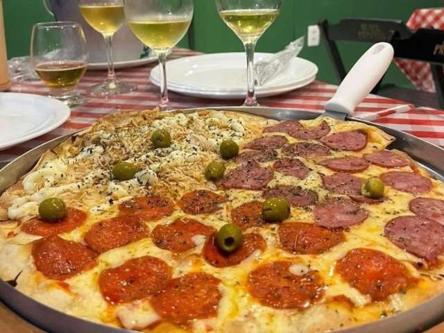 Passo  pizzaria  na pituba  recem montada  valor 120.000,00