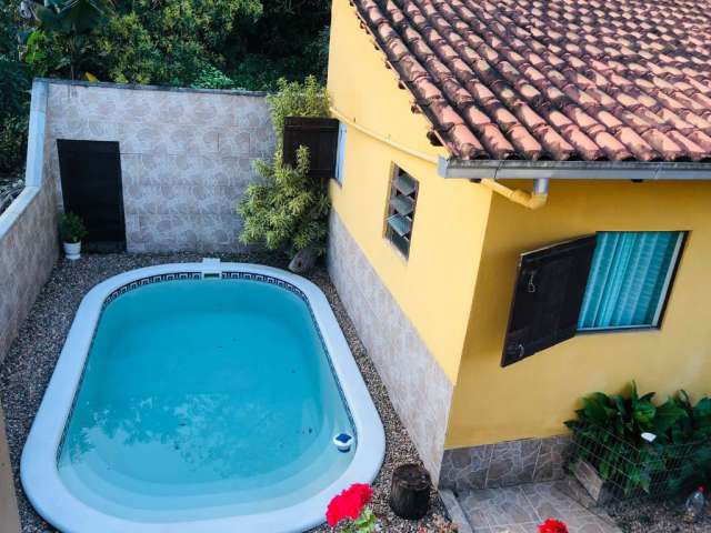 Vendo casa com piscina!!!