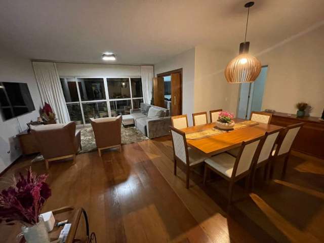 Apartamento 4 Dormitórios ( 1 suíte), 2 vagas, em frente ao Parque Vicentina Aranha. Sjc.