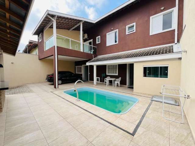 Casa Sobrado, 3 Dormitórios ( 1 suíte), 4 vagas, piscina, Bosque dos Ipês - Sjc.