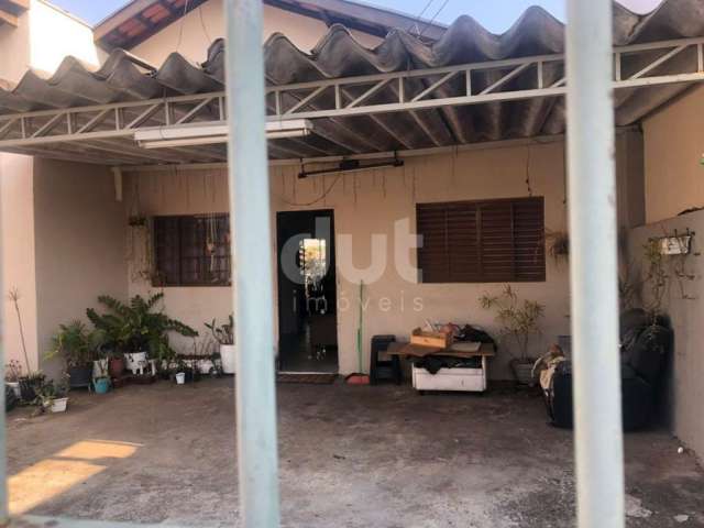 Casa com 3 quartos à venda na Rua Maria Aparecida da Silva, 41, Jardim Campos Verdes, Hortolândia, 120 m2 por R$ 390.000