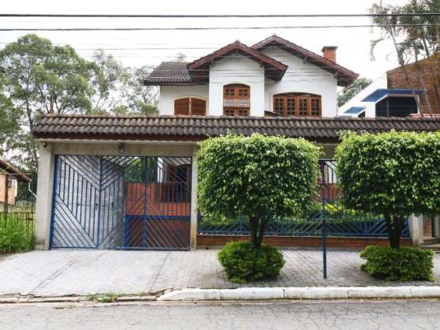 Sobrado no Barro Branco 3 suítes 9 vagas 400m²