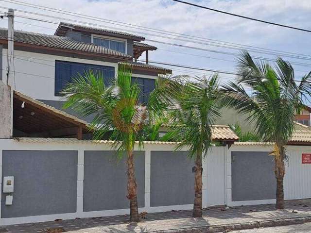 Casa triplex, 3 suítes + mezanino, a 200 m da Praia do Foguete - Cabo Frio