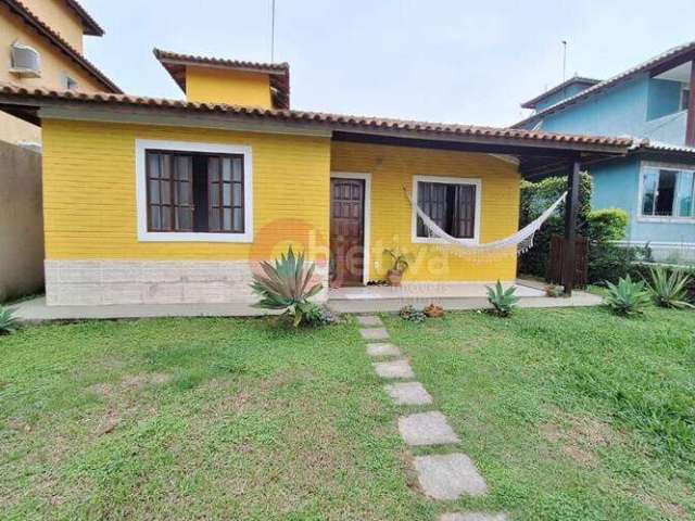 Excelente casa de 3 quartos em condomínio à venda em Búzios .