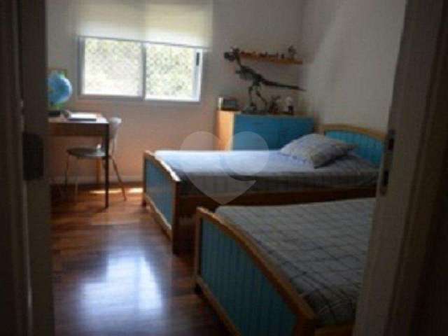 Apartamento com 4 quartos à venda na Rua Itapaiuna, 1800, Jardim Morumbi, São Paulo, 286 m2 por R$ 2.800.000