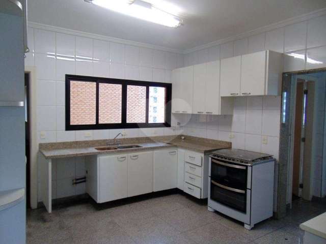 Apartamento com 4 quartos à venda na Rua Doutor Oscar Monteiro de Barros, 580, Vila Suzana, São Paulo, 242 m2 por R$ 1.350.000