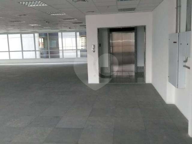 Sala comercial para alugar na Rua Araguari, 835, Vila Uberabinha, São Paulo, 710 m2 por R$ 60.345