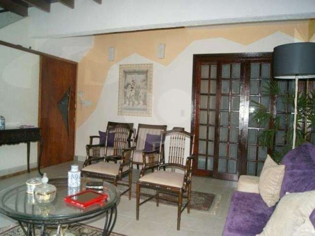 Casa com 6 quartos à venda na Rua Alberto Nagib Rizkallah, 34, Jardim Catanduva, São Paulo, 350 m2 por R$ 1.600.000