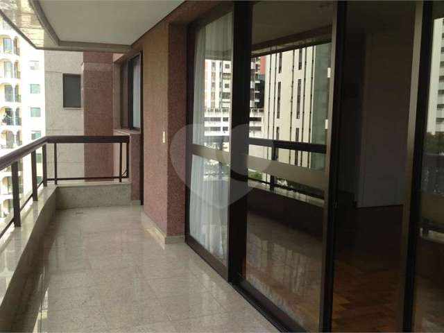 Apartamento com 4 quartos à venda na Rua Doutor Oscar Monteiro de Barros, 400, Vila Suzana, São Paulo, 226 m2 por R$ 1.500.000