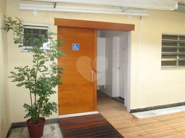 Casa à venda na Avenida Jandira, 773, Indianópolis, São Paulo, 150 m2 por R$ 2.600.000