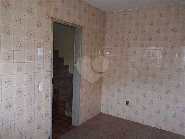 Casa com 7 quartos à venda na Rua Santa Rita do Itueto, 15, Jardim Peri, São Paulo, 280 m2 por R$ 800.000