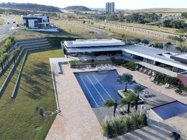 Casa com 3 quartos à venda na Alameda Piava, 158, Alphaville, Santana de Parnaíba, 443 m2 por R$ 2.500.000