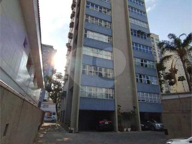 Sala comercial para alugar na Rua Juquis, 273, Indianópolis, São Paulo, 42 m2 por R$ 3.000