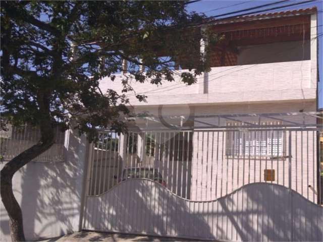 Casa com 6 quartos à venda na Rua Maruins, 83, Vila Carmosina, São Paulo, 338 m2 por R$ 1.400.000