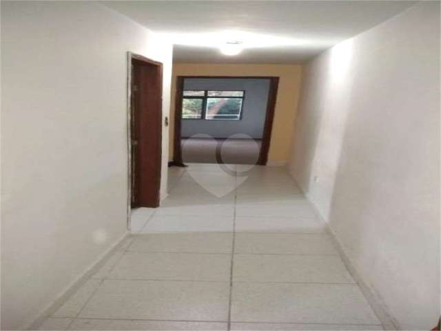 Casa com 3 quartos à venda na Avenida Miguel de Castro, 1233, Vila Pereira Barreto, São Paulo, 240 m2 por R$ 552.000