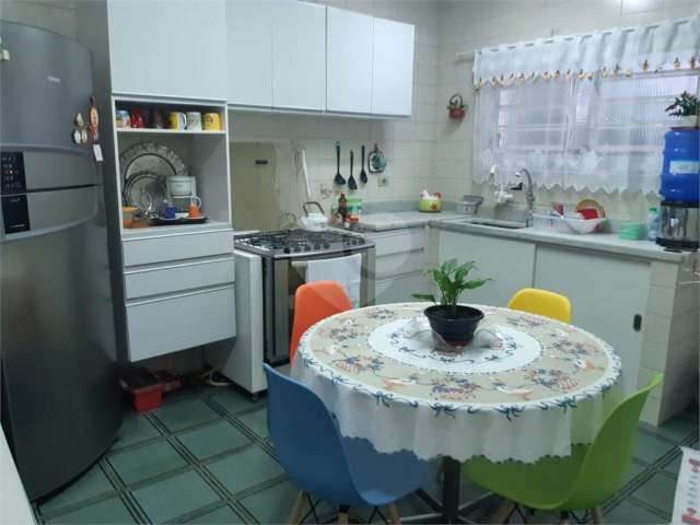 Casa com 3 quartos à venda na Rua Antoninho Marmo, 573, Vila Irmãos Arnoni, São Paulo, 183 m2 por R$ 700.000