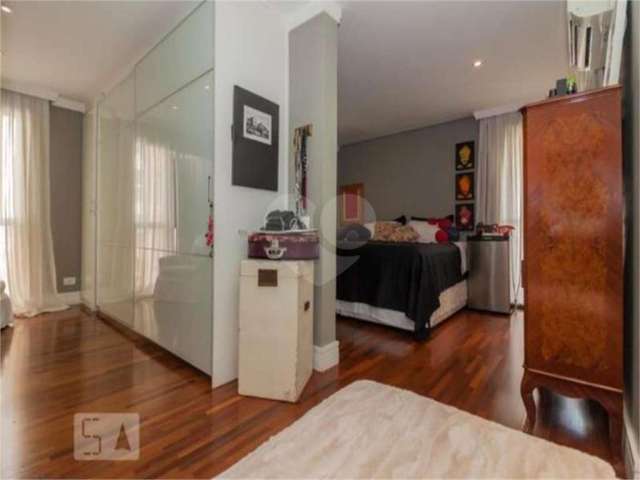 Apartamento com 3 quartos à venda na Rua Ambrizete, 180, Jardim Fonte do Morumbi, São Paulo, 189 m2 por R$ 1.500.000