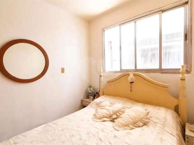 Casa com 3 quartos à venda na Rua Heitor Peixoto, 788, Cambuci, São Paulo, 160 m2 por R$ 800.000