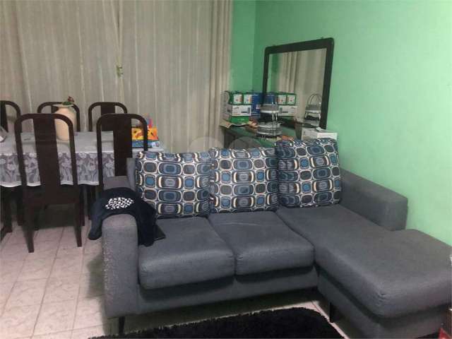 Casa com 2 quartos à venda na Rua Nitemar Borda, 143, Vila Caraguatá, São Paulo, 108 m2 por R$ 650.000