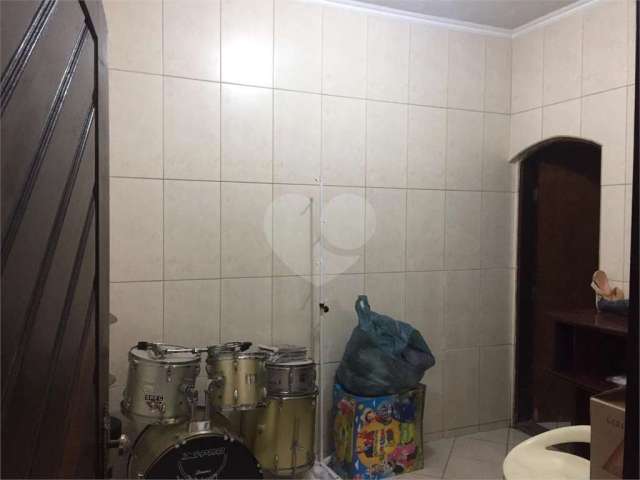 Casa com 2 quartos à venda na Rua Olga, 73, Parque dos Camargos, Barueri, 150 m2 por R$ 650.000