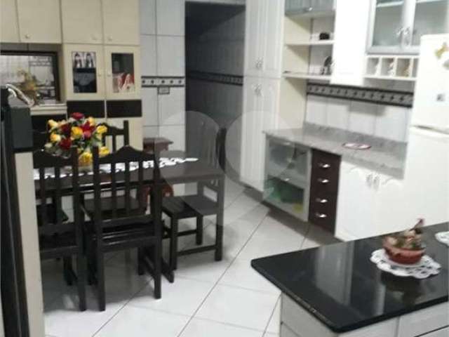 Casa com 3 quartos à venda na Rua Flor de Amoras, 668, Jardim das Flores, Osasco, 240 m2 por R$ 730.000