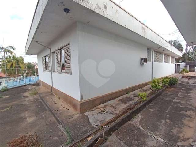 Casa com 3 quartos à venda na Rua Fernando Costa (Vila Planalto), 817, Centro, Vinhedo, 500 m2 por R$ 2.490.000