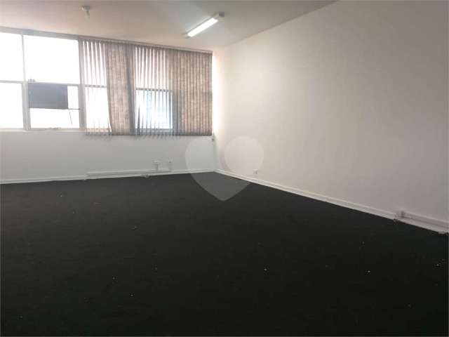 Sala comercial à venda na Avenida Pacaembu, 746, Pacaembu, São Paulo, 60 m2 por R$ 450.000