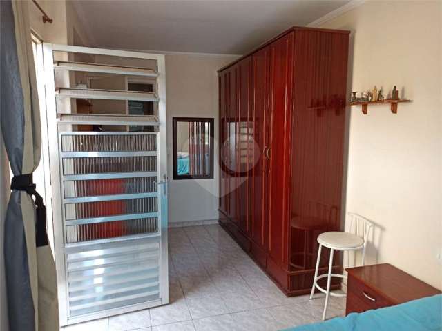 Casa com 3 quartos à venda na Rua Doutor Gabriel Covelli, 132, Parque Peruche, São Paulo, 180 m2 por R$ 900.000