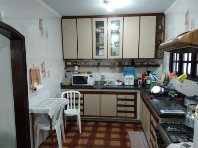 Casa com 4 quartos à venda na Rua Luís Arnoni, 113, Vila Irmãos Arnoni, São Paulo, 364 m2 por R$ 1.500.000