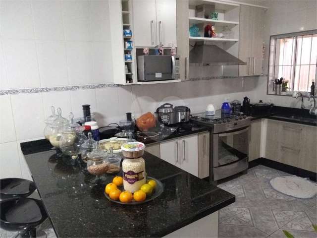 Casa com 3 quartos à venda na Rua Alexandre Azevedo, 56, Vila Mazzei, São Paulo, 220 m2 por R$ 895.000