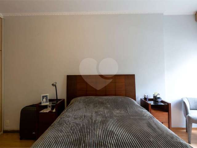 Apartamento com 4 quartos à venda na Rua Haddock Lobo, 255, Cerqueira César, São Paulo, 220 m2 por R$ 1.970.000