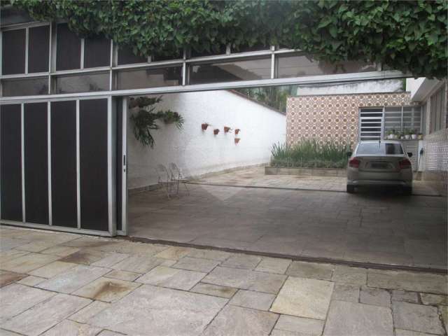 Casa com 4 quartos à venda na Rua Araxiá, 100, Jardim Guedala, São Paulo, 317 m2 por R$ 3.550.000