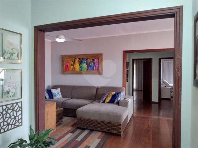 Casa com 3 quartos à venda na Avenida Brasil, 342, Santa Rosa, Vinhedo, 446 m2 por R$ 1.300.000