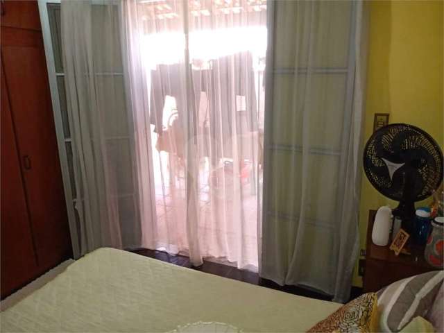 Casa com 3 quartos à venda na Rua Paineira, 104, Cidade das Flores, Osasco, 202 m2 por R$ 650.000