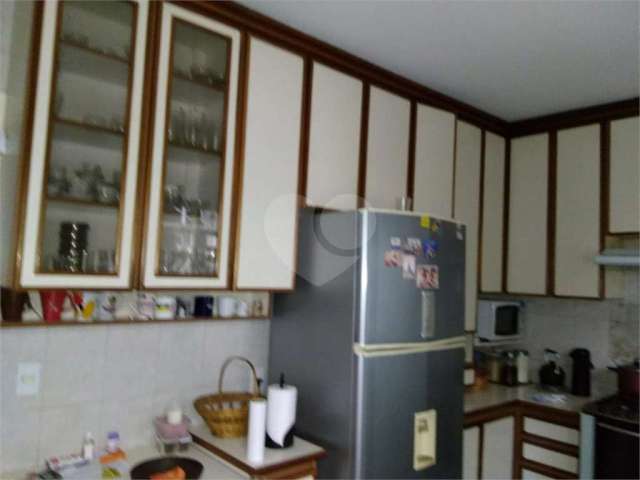 Casa com 3 quartos à venda na Rua Manoel Siqueira Gonçalves, 102, Jardim D'Abril, Osasco, 135 m2 por R$ 605.000