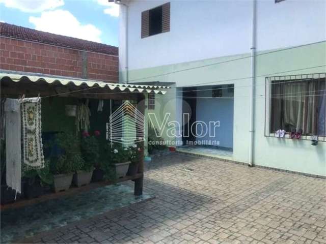 Casa com 7 quartos à venda na Rua Rio Araguaia, 670, Jardim Jóckei Club A, São Carlos, 330 m2 por R$ 600.000