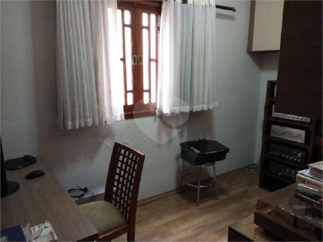 Casa com 3 quartos à venda na Rua Mogi das Cruzes, 647, Gopoúva, Guarulhos, 203 m2 por R$ 900.000