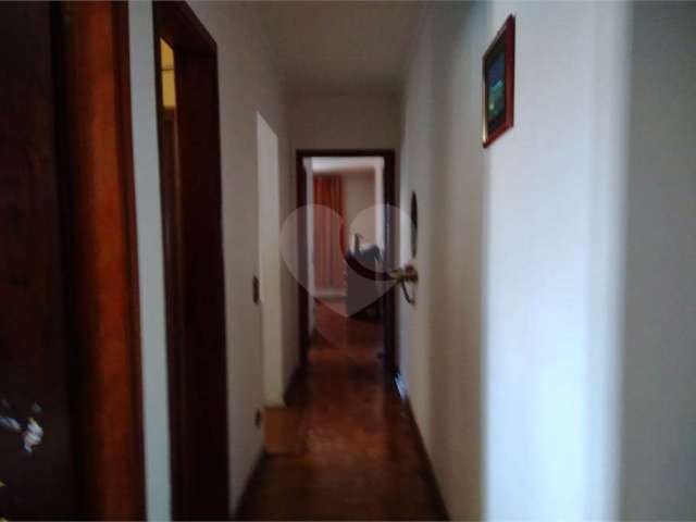 Casa com 3 quartos à venda na Rua Gago Coutinho, 33, Jardim Vila Galvão, Guarulhos, 244 m2 por R$ 795.000