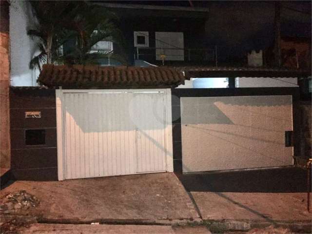 Casa com 3 quartos à venda na Rua Rubelita, 126, Jardim Fazenda Rincão, Arujá, 200 m2 por R$ 850.000