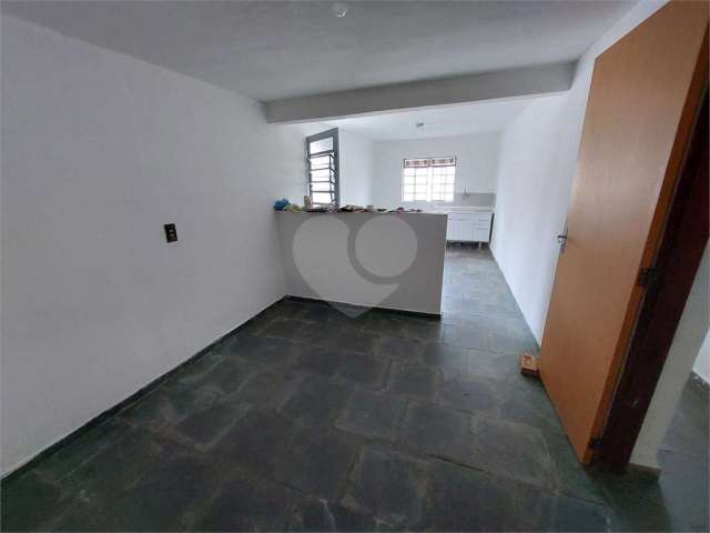 Casa com 2 quartos à venda na Rua Manuel Ruiz, 278, Vila Barão, Sorocaba, 235 m2 por R$ 600.000