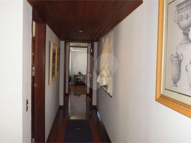 Casa em condomínio fechado com 4 quartos à venda na Rua Estados Unidos, 33, Recanto Impla, Carapicuíba, 615 m2 por R$ 2.950.000