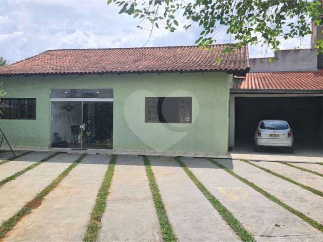 Casa com 3 quartos à venda na Rua Benedito Marcondes da Silva, 556, Vila Brasileira, Mogi das Cruzes, 136 m2 por R$ 689.000