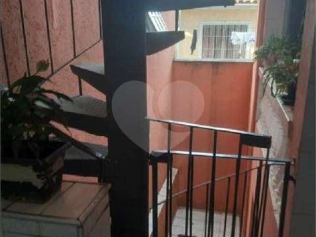 Casa com 3 quartos à venda na Rua Soldado Hereny da Costa, 359, Vila Silveira, Guarulhos, 262 m2 por R$ 780.000