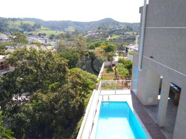 Casa em condomínio fechado com 4 quartos à venda na Rua Quiruá, 695, Suru, Santana de Parnaíba, 465 m2 por R$ 2.300.000